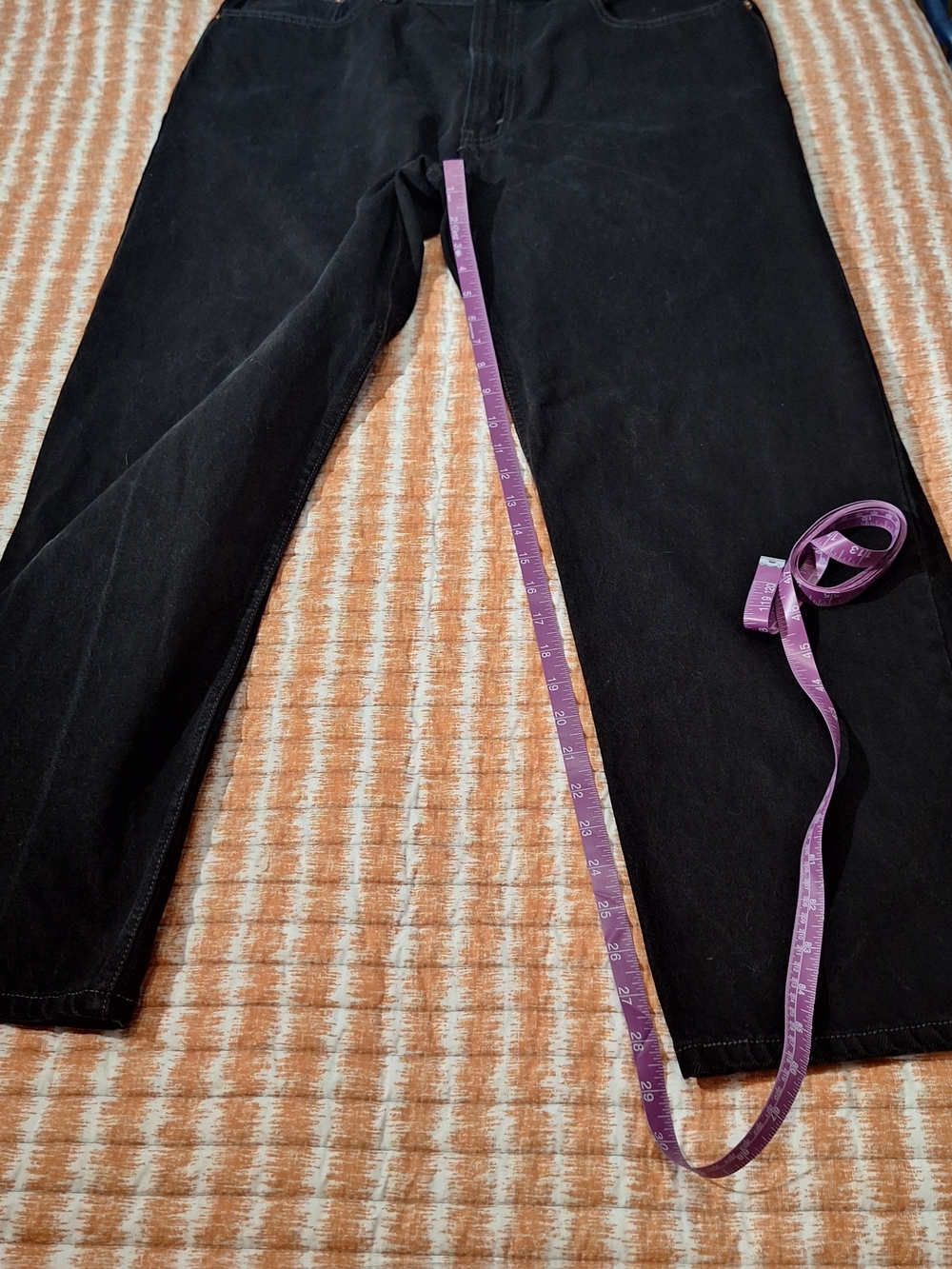 Levi's 100% Cotton Black Straight-Leg Jeans - Picture 10 of 12
